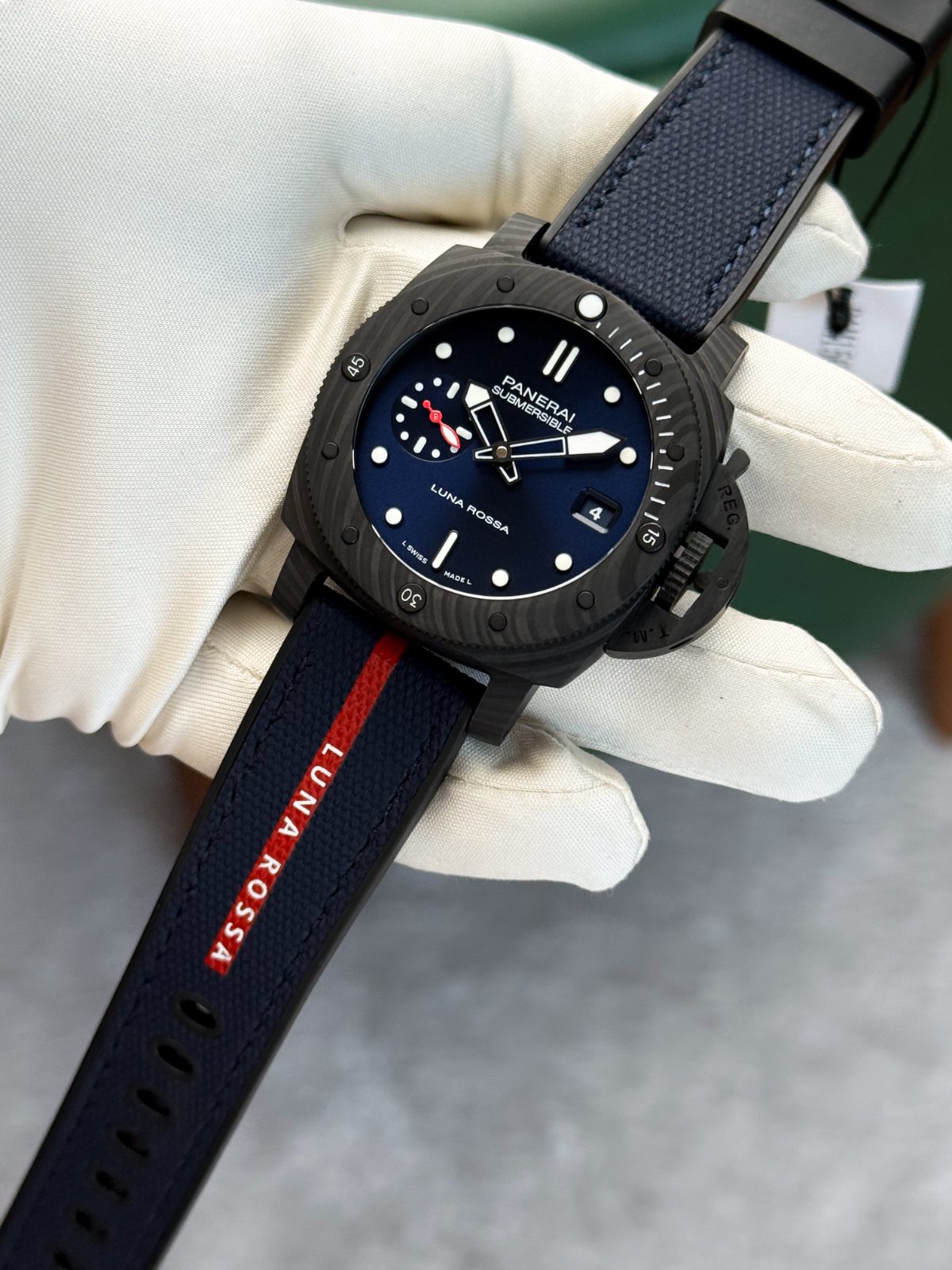 Panerai Submersible Luna Rossa