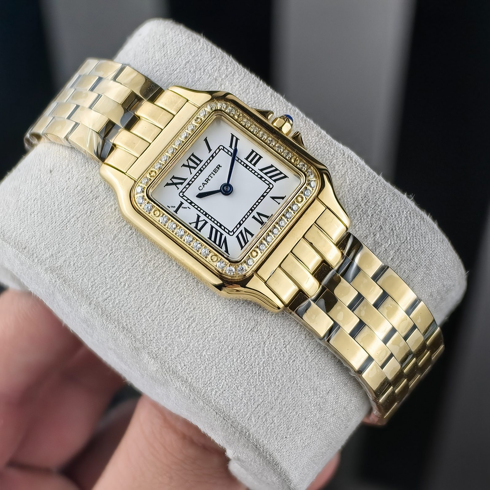 Cartier Panthere Gold Diamond Medium